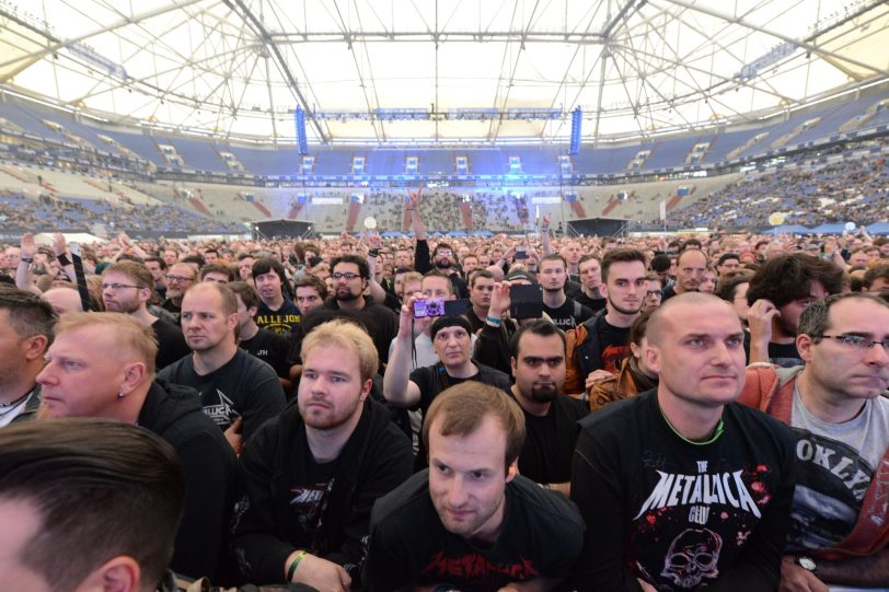 Fans beim Auftritt von Within Temptation