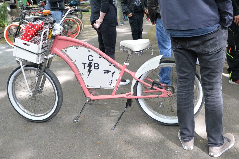 Christian Joswig hatte auch in diesem Jahr wieder eine Cruiser-Gruppe für das Hospiz-Radeln zusammengetrommelt. 30 Cruisern aus dem gesamten Ruhrgebiet traten gemütlich in die Pedalen. Start war am 30.4.2022 das Gleiskaffee Fritzchen.