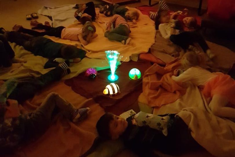 Weltraum-Nacht im Ev. Familienzentrum.