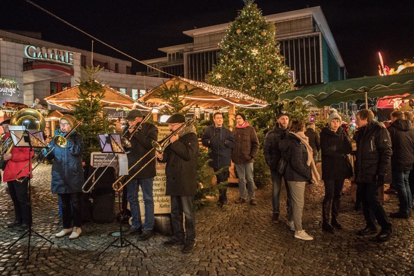 Weihnachtsmarkt Eröffnung in der Herner City, Robert-Brauner-Platz, 14.11.2019.