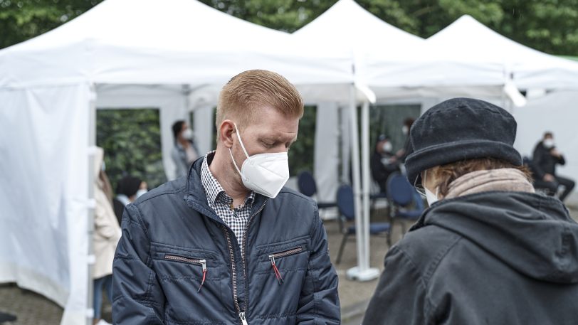 Mirco gehört zur Priorisierungsgruppe 2, sein erster Impftermin wäre Mitte Juni gewesen.