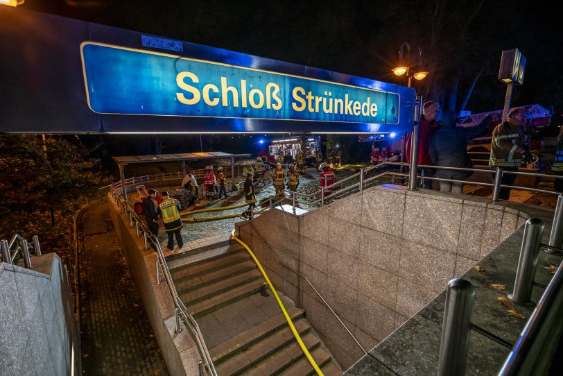 Großübung an der U-Bahn-Station Schloss Strünkede: Berufs- und Freiwillige Feuerwehr Herne, Feuerwehr Bochum, Bogestra, DRK, THW und Mitglieder der Grubenwehr als Experten für Aktionen unter der Erde im Übungseinsatz