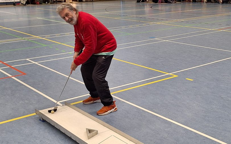 Willi Hettrich holte beim Hallen-Minigolfturnier in Eupen den Sieg bei den Senioren.