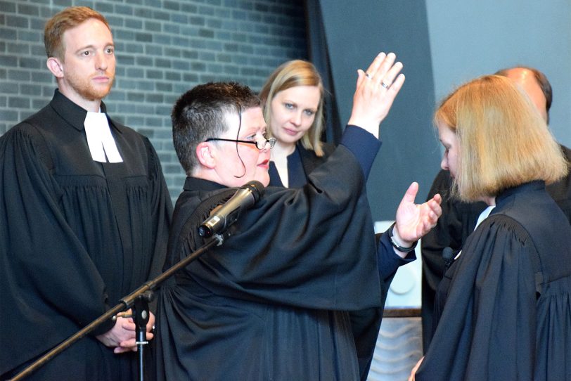 Die Kirchengemeinde Wanne-Eickel feierte am Sonntag (4.6.2023) in der Auferstehungskirche die Ordination von Pfarrerin Janne Holzmann.