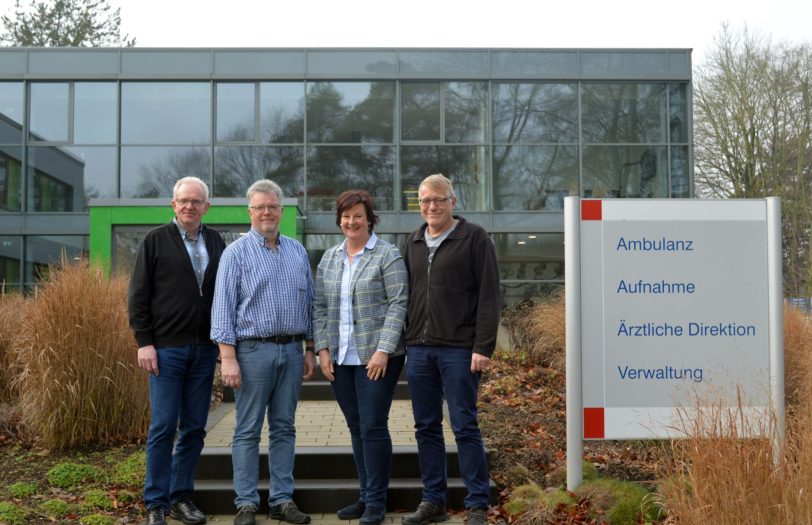 Hermann Geusendam-Wode (LWL-Pflegeakademie), Antonius Vollmer (KKRN) Anne Rabeneck und Frank Lehmschloeter (LWL-Klinik Marl-Sinsen).