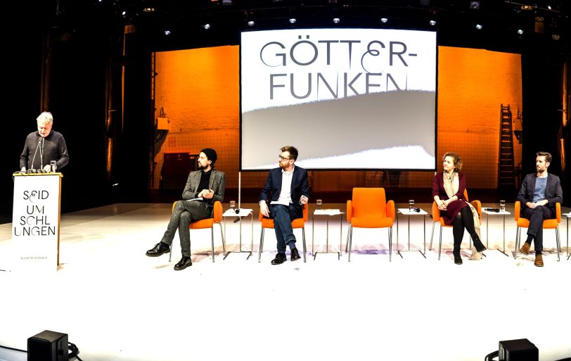 (v.l.n.r.) Ruhrtriennale-Intendant Johan Simons, die Dramaturgen Tobias Staab, Jan Vandenhouwe, Cathrin Rose und Vasco Boenisch. Nicht im Bild: Dorothea Neweling, Jeroen Versteele. Bild: Björn Stork / Ruhrtriennale 2017