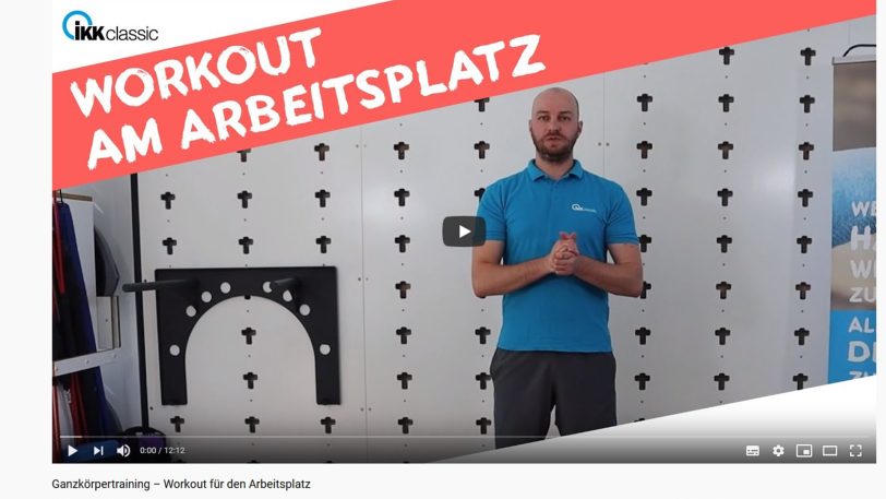 Screenshot aus dem Youtube-Video der IKK Classic zum Thema Workout am Arbeitsplatz.